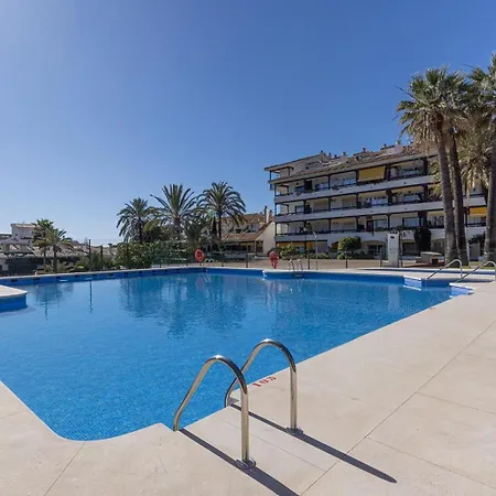 Golden Mile 2 Bedrooms 아파트