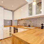 Golden Mile 2 Bedrooms * ماربيا
