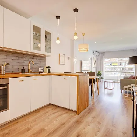 Golden Mile 2 Bedrooms Apartament *