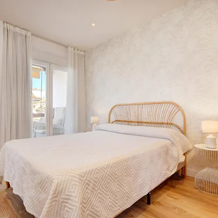 Golden Mile 2 Bedrooms