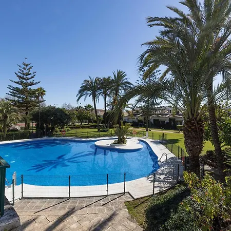 Golden Mile 2 Bedrooms Lejlighed Marbella