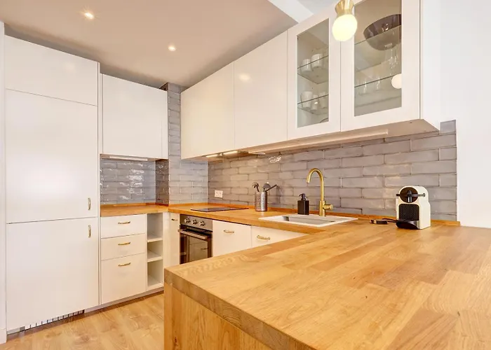 Golden Mile 2 Bedrooms * Marbella