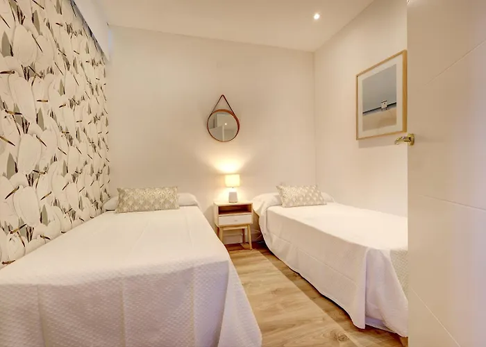 Golden Mile 2 Bedrooms *